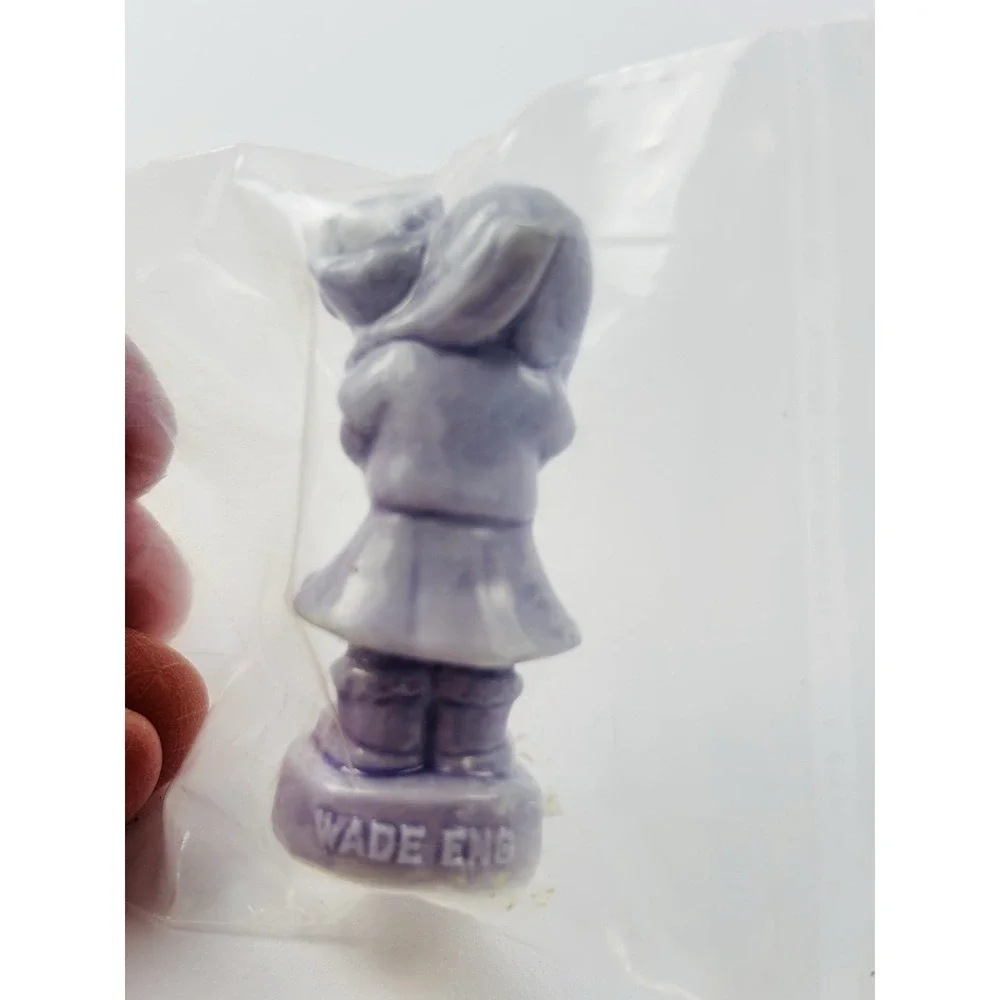 Wade Whimsies May Purple Flower Girl Figurine Calendar Series Red‎ Rose Tea